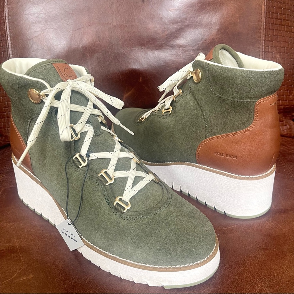 NWT Cole Haan Grandexplore City Waterproof Wedge Boots
Size 10.5 - Picture 4 of 12